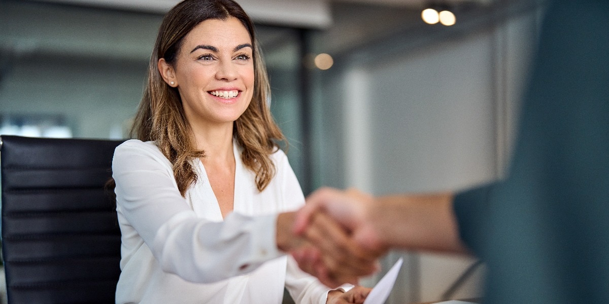 Arbeitsvertrag über Personalvermittlungsfirma Dr. Stern Stuttgart GmbH